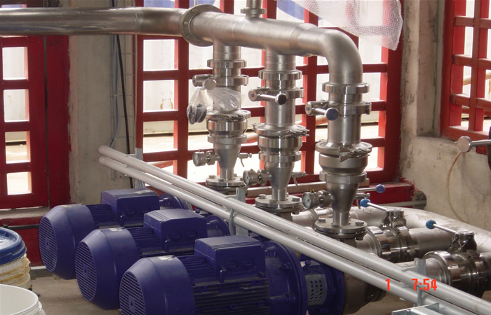 Pump and pipe manifold installation